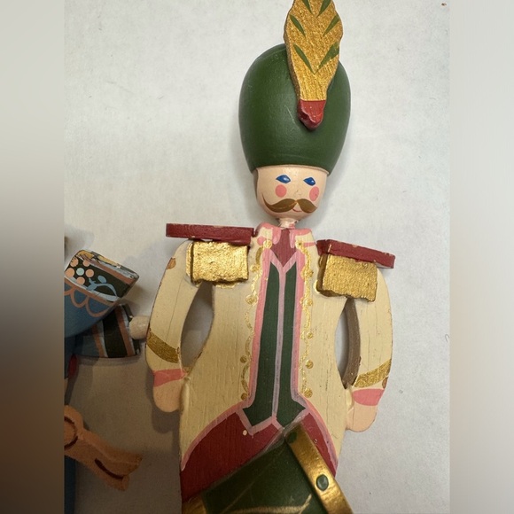 Banner Vintage Set of 2 Wood Christmas Ornaments - Picture 3 of 7